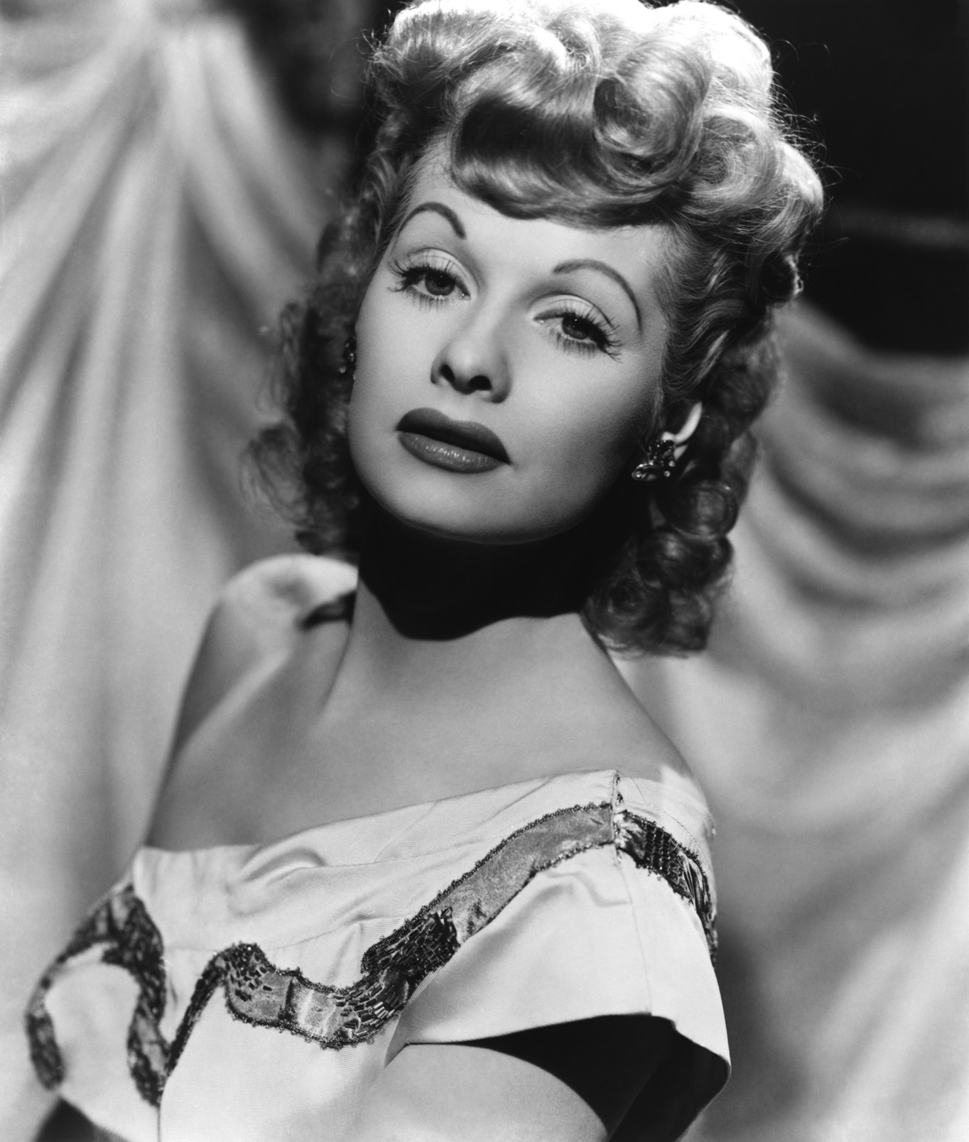 This Day In Entertainment 1989: Lucille Ball Dies | THE B.S. REPORT1364 x 1607